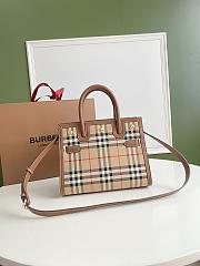 Burberry Vintage Tote Size 26 x 13.5 x 20 cm - 1