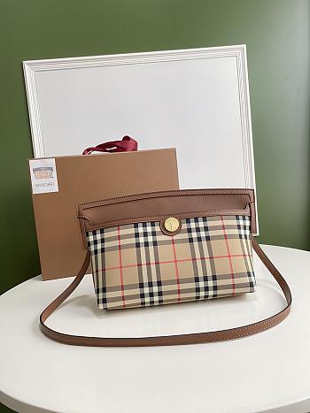 Burberry Clutch Society-Cerdy Handbag Size 31 x 7 x 18 cm