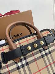 Burberry Tote Belt Bag Size 21.5 x 12 x 19 cm - 4