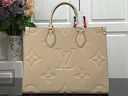 LV Onthego Embossed White M44925 Size 34 x 26 x 15 cm - 1