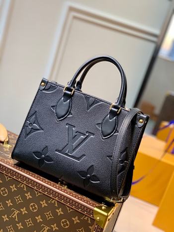 LV Onthego Small Black M45653 Size 25 x 19 x 11.5 cm