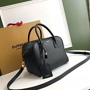 Burberry Cube-Cube Bag Black Size 34 x 19 x 21 cm - 5