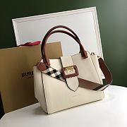 Burberry Buckle Bag White Size 30 x 17.5 x 27.5 cm - 1