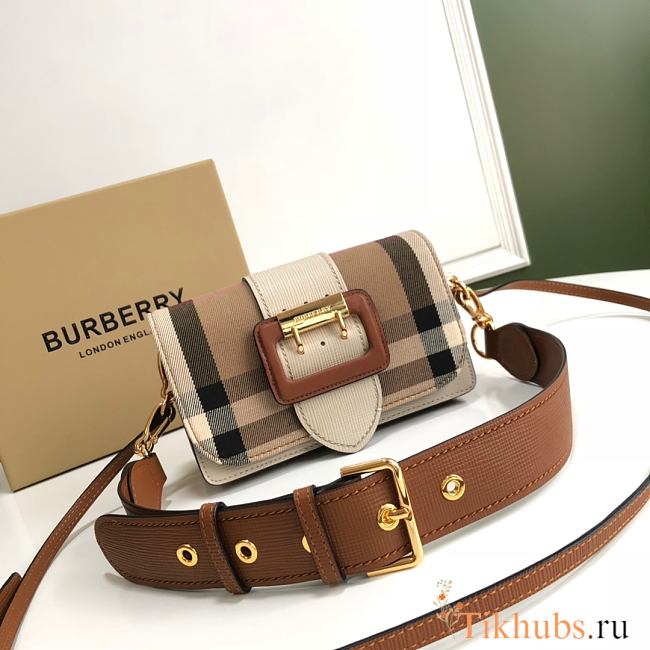 Burberry Ring Bag Size 20 x 8 x 17 cm - 1