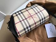 Burberry Classic War Horse Pattern Size 19 x 13 x 10 cm - 6