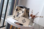 LV Crafty NeoNoe MM M56888 Size 26 x 26 x 17.5 cm - 3