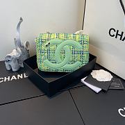 Chanel Flap Bag AS0321 Size 13 x 18 x 8 cm - 4