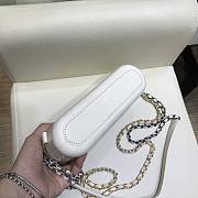 Chanel Gabrielle White 94505 Size 18 x 6 x 11 cm - 3