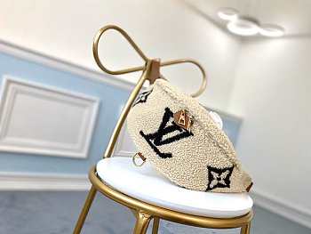 LV Monogram Teddy Wool Waist Bag M55425 Size 37 x 14 x 13 cm