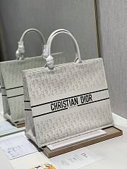 Dior Book Tote Shopping Bag Punching White 1286 Size 41 x 32 cm - 3