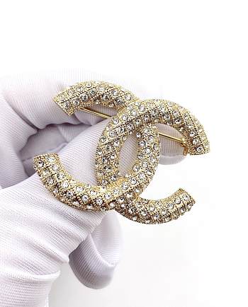 Chanel Brooch 01