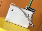 YSL Manhattan Baguette Small White 675626 Size 24 x 17.5 x 6 cm - 4