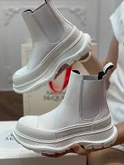 Alexander McQueen Boots Leather in White - 2