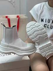 Alexander McQueen Boots Leather in White - 4