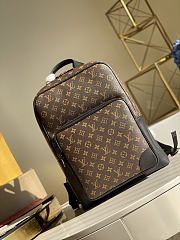 LV Dean Backpack M45335 Size 32 × 42 × 15 cm - 1