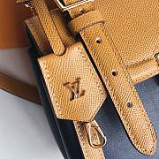 LV Nicolas Ghesquière M55488 Size 22 x 20 x 13 cm - 6