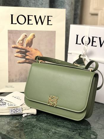 Loewe Box Dream Green Size 23 x 15 x 6.5 cm
