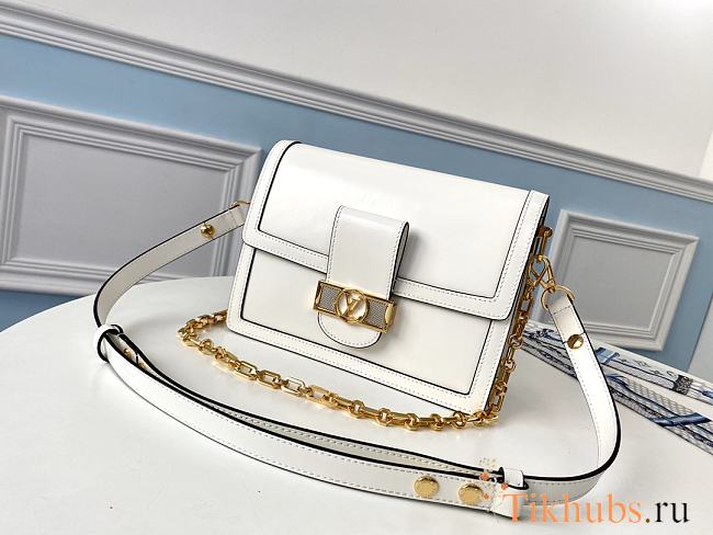 Louis Vuitton Dauphine MM White M55836 Size 25 x 17 x 10.5 cm - 1