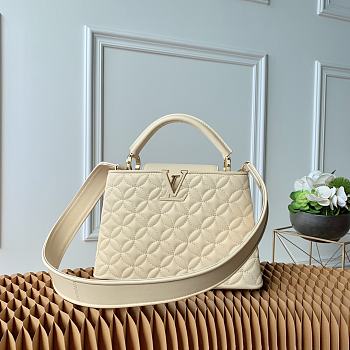 Louis Vuitton Capucines PM M55366 Size 27 x 18 x 9 cm