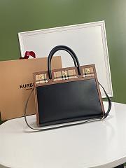 Burberry Title-Tyler Handbag Size 32 x 15 x 25 cm - 4