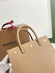 Burberry Title-Tyler Handbag Beige Size 26 x 13.5 x 20 cm - 5