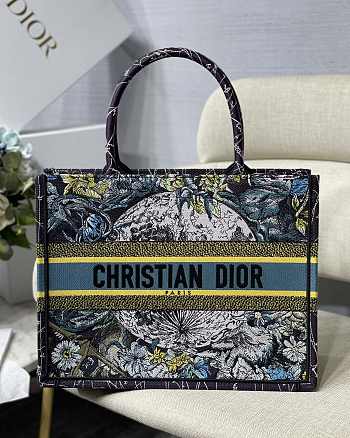 Dior Tote Bag Blue Constellation Embroidery M1286 Size 36.5 x 28 x 17.5 cm