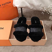 Louis Vuitton Slippers 02 - 1