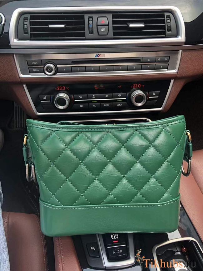 Chanel Gabrielle Grass Green Size 20 cm - 1