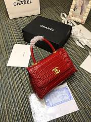 Chanel Crocodile Messenger Chain Bag Red A93050 Size 25 × 15 × 12 cm - 2