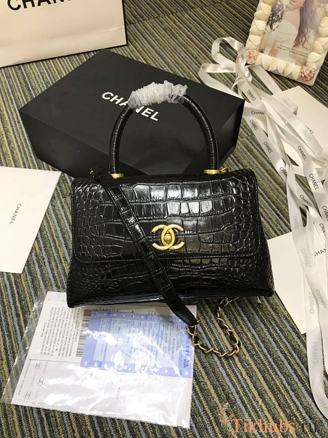 Chanel Crocodile Messenger Chain Bag Black A93050 Size 25 × 15 × 12 cm - 1