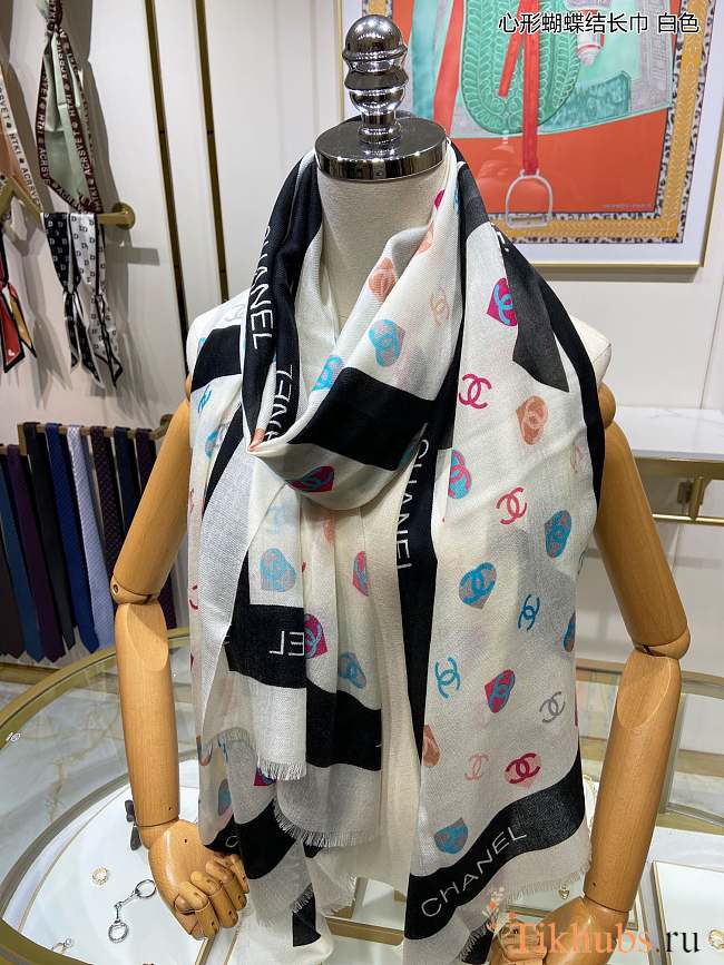 Chanel Scarf 01 110 x 200 cm - 1