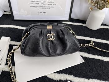 Chanel Cloud Bag Black Size 22 x 17 x 10 cm