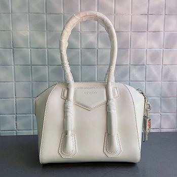 Givenchy Handbag White 0605 Size 23 x 19 x 13 cm
