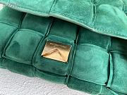 Bottega Veneta Pillow Bag Green 30309 Size 26 x 18 x 8 cm - 2