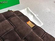 Bottega Veneta Pillow Bag Dark Brown 30309 Size 26 x 18 x 8 cm - 2