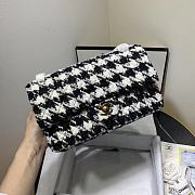 Chanel Woolen Size 25 cm - 1