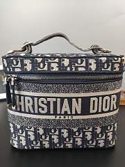 Dior Make Up Bag Size 28 x 20.5 x 15.5 cm - 6