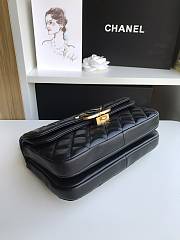 Chanel Flap Bag Black 57275 Size 13 x 4 x 21 cm - 6