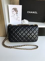 Chanel Flap Bag Black 57275 Size 13 x 4 x 21 cm - 2