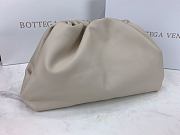 Bottega Veneta Cloud Pouch 576227 Size 40 x 18 x 18 cm - 5