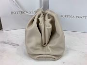 Bottega Veneta Cloud Pouch 576227 Size 40 x 18 x 18 cm - 4