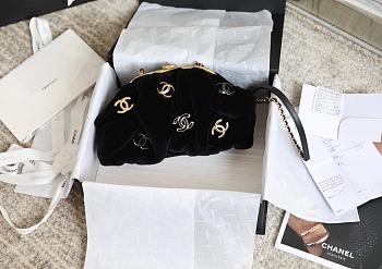 Chanel Cloud Bag Velvet Fabric AS2137 Size 16 x 27.5 x 14 cm