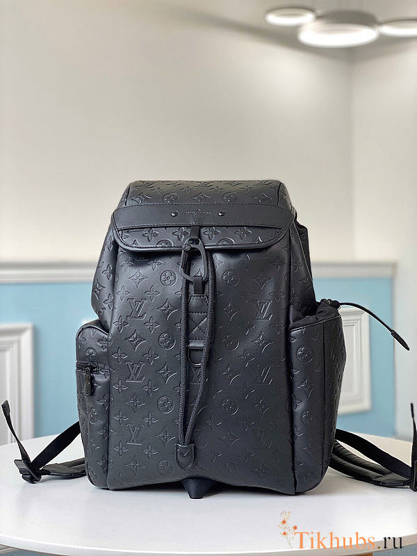 LV Discovery Backpack 9 M43680 Size 35 x 54.5 x 19 cm - 1