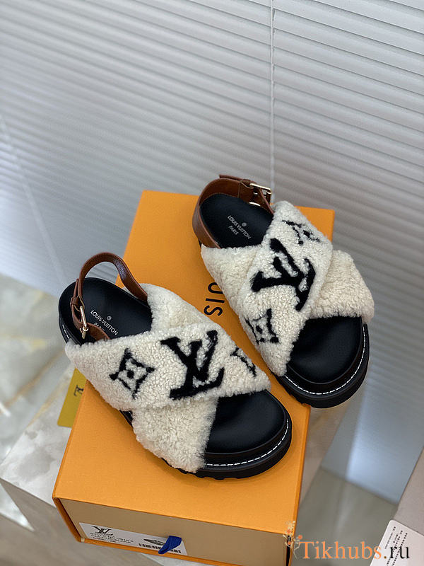 LV Shoes 04 - 1