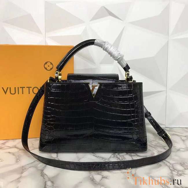 LV Capucines PM Black Size 31 cm  - 1