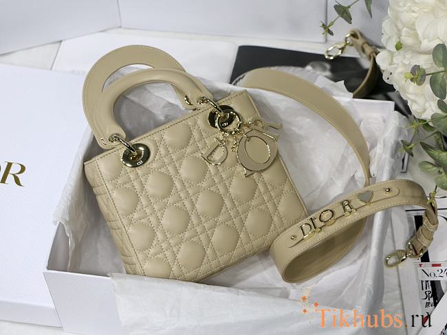 Dior Lady Cream M8013 Size 20 x 16.5 x 8 cm - 1