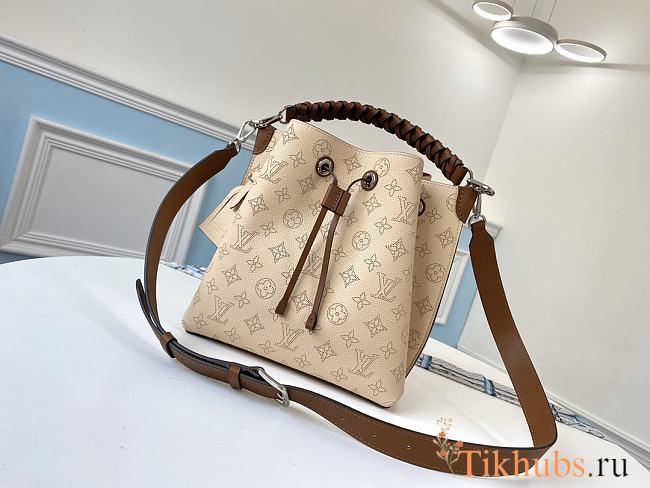 LV Milky White Muria Bucket Bag M55801 Size 25 x 25 x 20 cm - 1