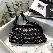 Chanel Vintage Cloud Bag AS2390 Size 25.5 x 13 x 10 cm - 3
