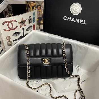 Chanel CF Chain Bag Black AS1499 Size 23 x 14 x 7 cm