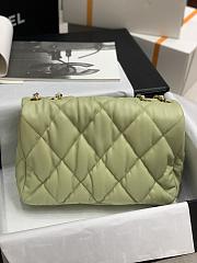 Chanel Flap Bag Green Size 29.5 x 20 x 12.5 cm - 4